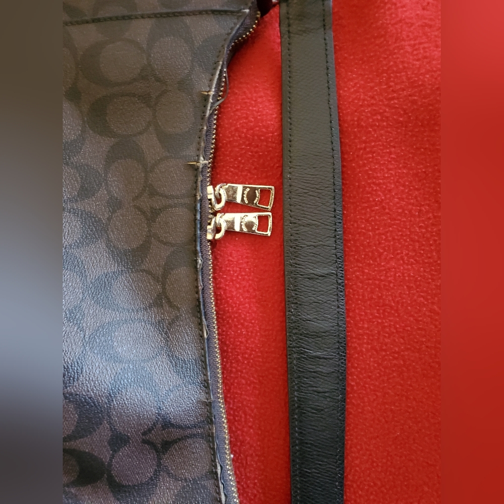 Coach Bag - Picture 3 of 6